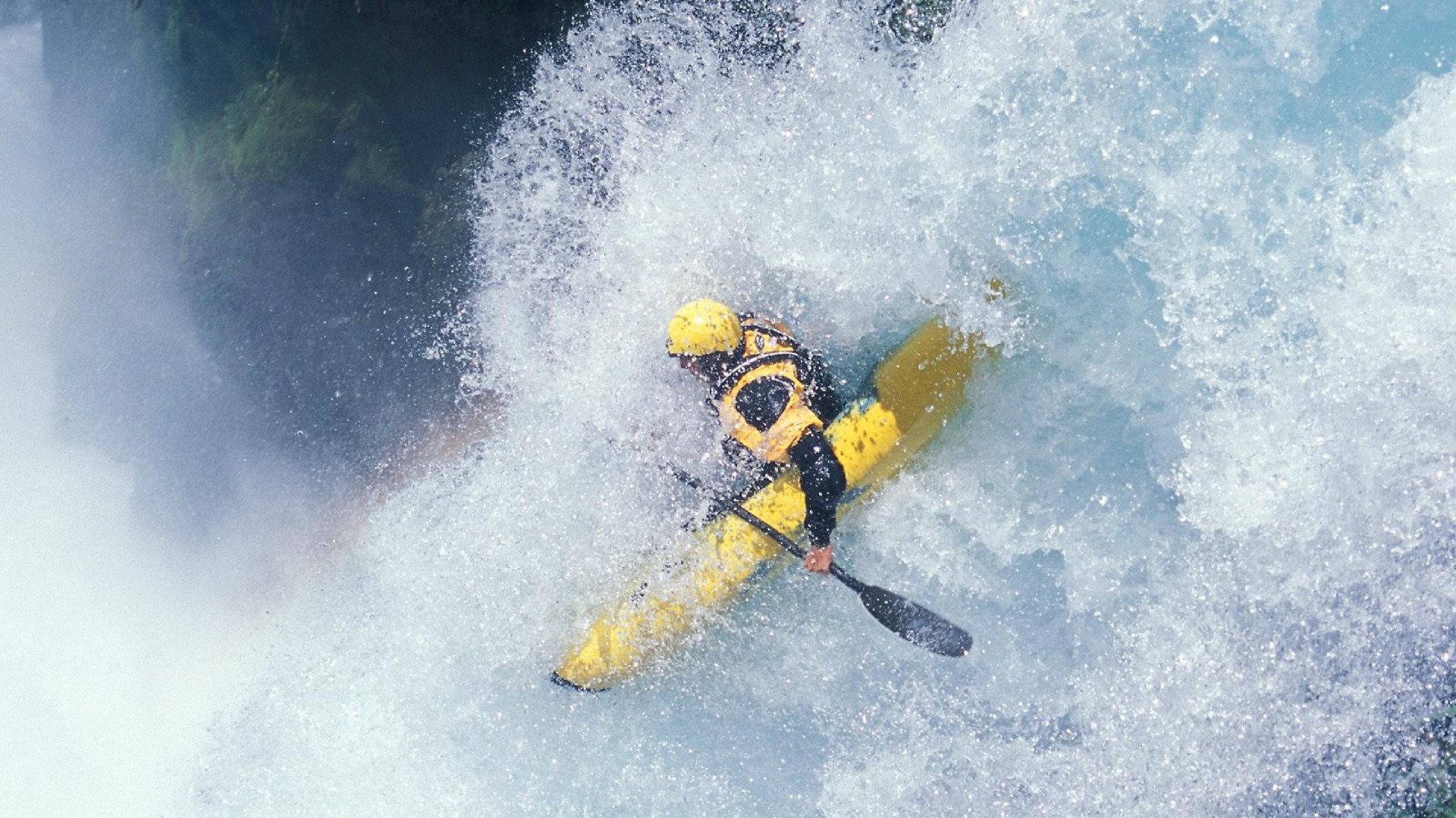 东契奇彻底打爆防线，新疆队险胜篮网，一场跨越地域的篮球对话